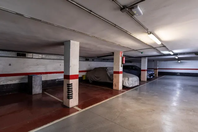 Plaza de garaje de 12m2 en venta en la muy demandada para estacionamiento calle de Hernani — 9