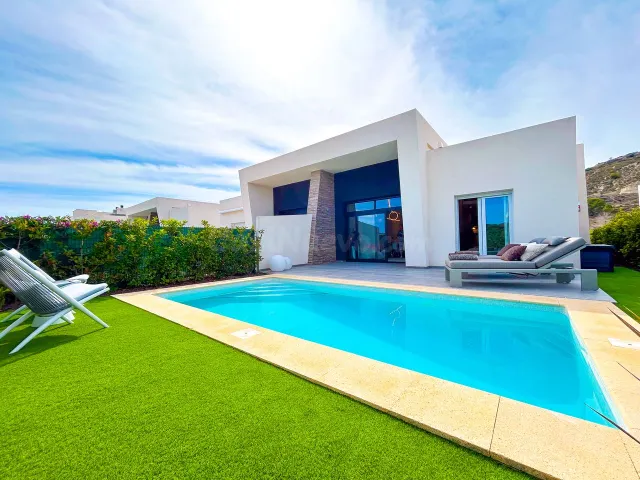 VILLA DE 3 DORMITORIOS 2 BAÑOS EN ALGORFA (ORIHUELA COSTA) — 4