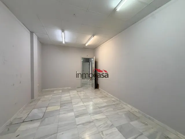 Local comercial 185m² en alquiler - San Miguel — 37