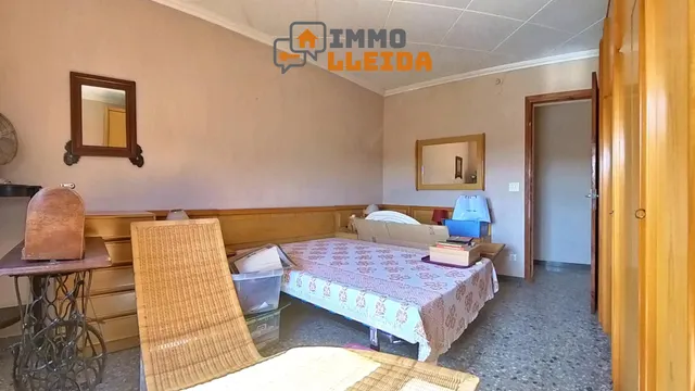 OPORTUNIDAD Casa con mucho terreno y varios garajes — 8