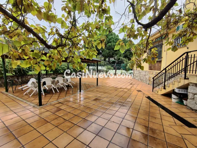 Venta de chalet unifamiliar en El Molar - foto 4