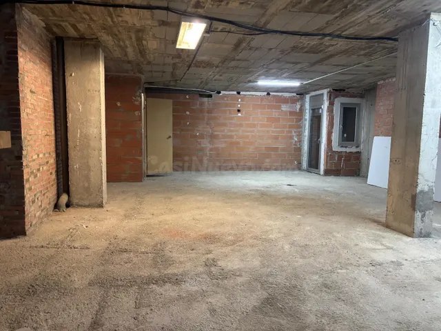 Local comercial en alquiler Montcada i Reixac - 232 m² — 4