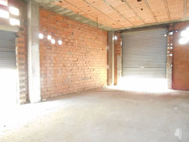 LOCAL COMERCIAL EN VILLAQUILAMBRE — 8