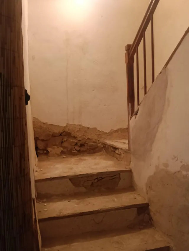 Oportunidad de Inversión en Sella: Casa de Pueblo para Reformar por solo €59,000 — 8