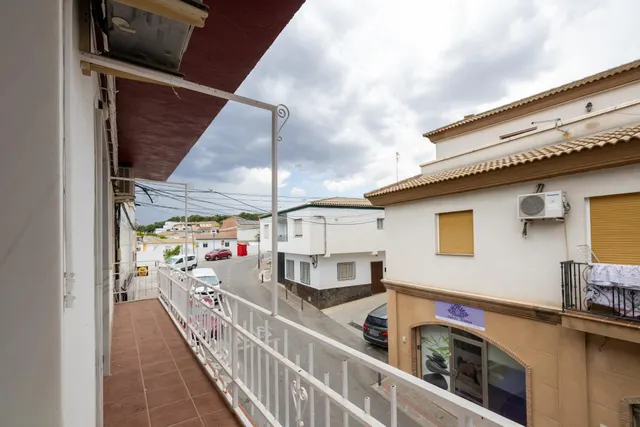 ¡Tu hogar ideal te espera en Moraleda de Zafayona! — 16