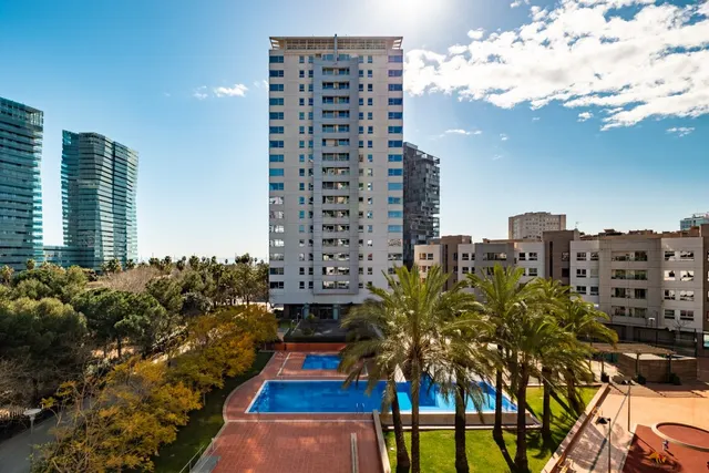 PISO CON VISTAS PANORAMICAS A 270 GRADOS — 37