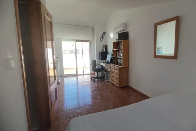 Magnífico tríplex de tres dormitorios con garaje privado en Playa Flamenca, Orihuela Costa — 16