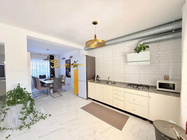 MARAVILLOSO CHALET DE 4 DORMITORIOS EN TORRECILLA — 17