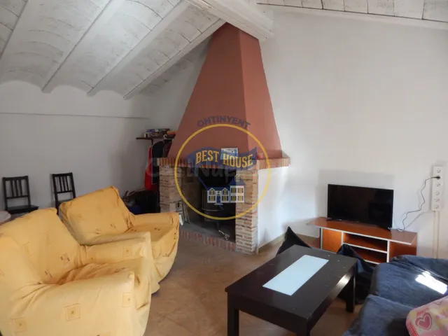 BONITA CASA EN CASCO ANTIGUO DE AGULLENT