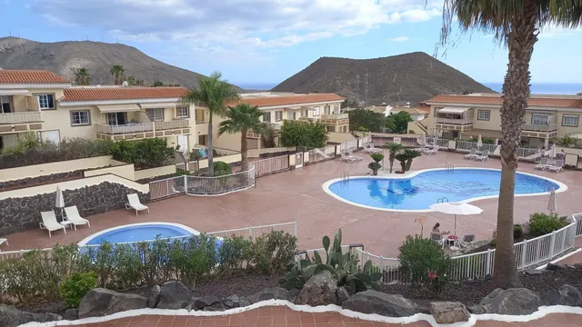 Tu Refugio en Chayofa: Elegante Apartamento con Amplia Terra - foto 3