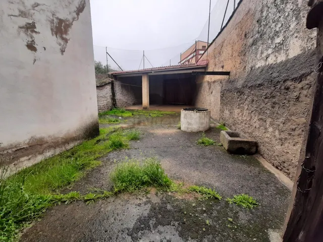Gran casa con patío de 150 metros en Aliseda - foto 3