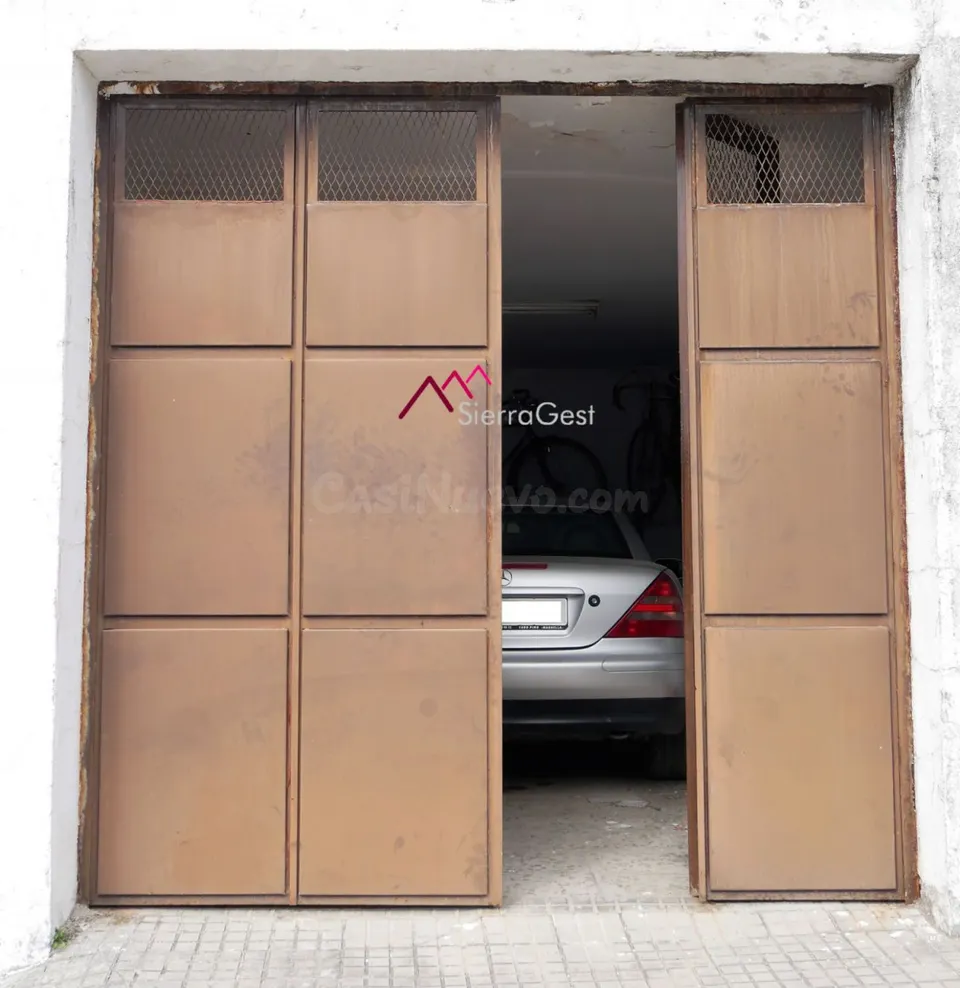 VENTA GARAJE INDEPENDIENTE UBRIQUE
