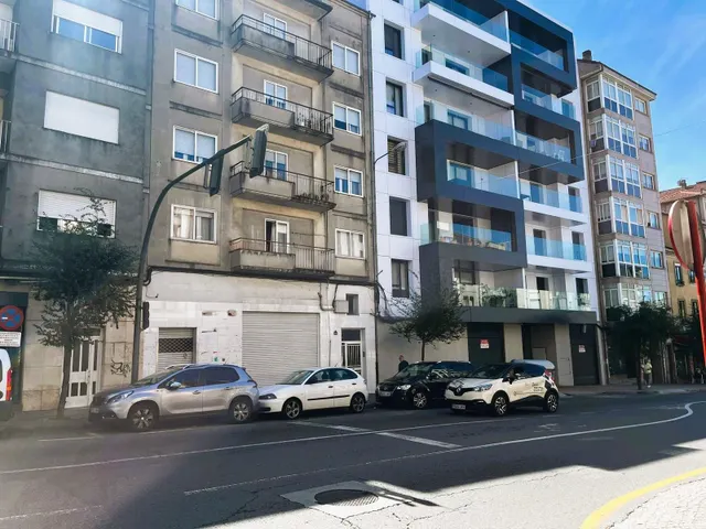 OPORTUNIDAD PARA INVERSORES Y CADENAS: MACROLOCAL DE 864 M2 UTILIDAD REAL EN LA AV. DE SANTIAGO (OURENSE) — 10