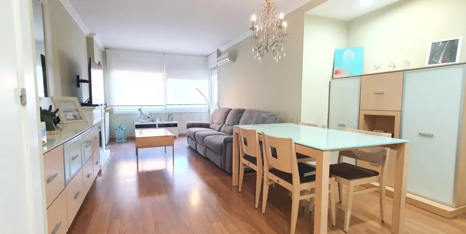 PISO DE 2 habitaciones CON BALCON, PATIO Y TRASTERO EN LA CREU DE BARBERÀ