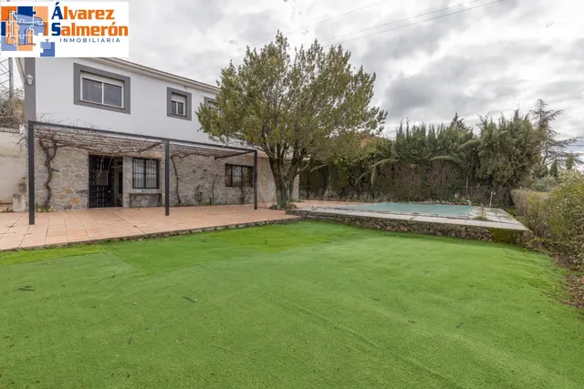 ESPECTACULAR CASA CON LICENCIA TURISTICA EN HUETOR SANTILLAN