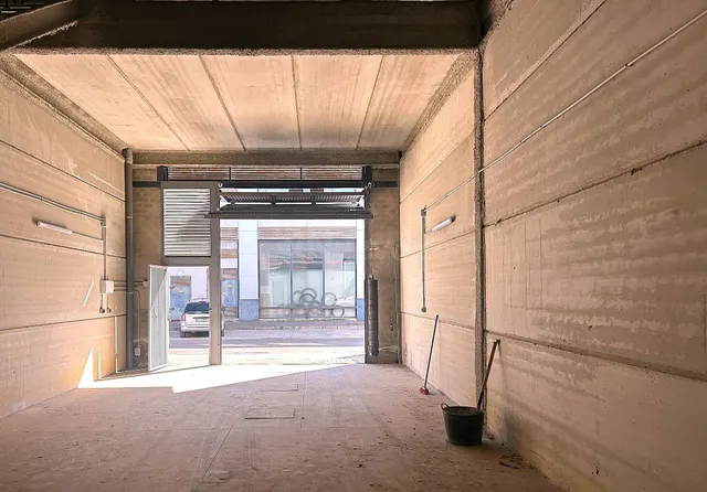 Local comercial 130m² en alquiler - San Jerónimo - foto 3