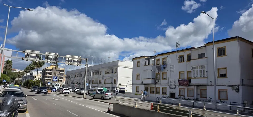 PISO EN AVDA. VIRGEN DEL CARMEN - ALGECIRAS