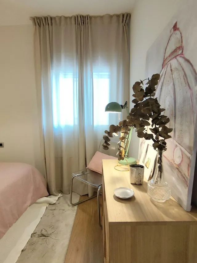 VIVIENDA REFORMADA;  CALIDAD, AMPLITUD Y UNAS VISTAS QUE MARCAN LA DIFERENCIA AL PASEO MARÍTIMO Y AL PUERTO. — 24