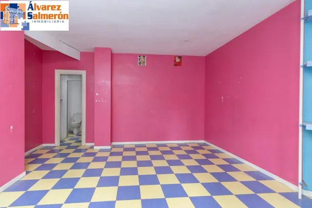 Local comercial en venta en calle agustina de aragón — 7