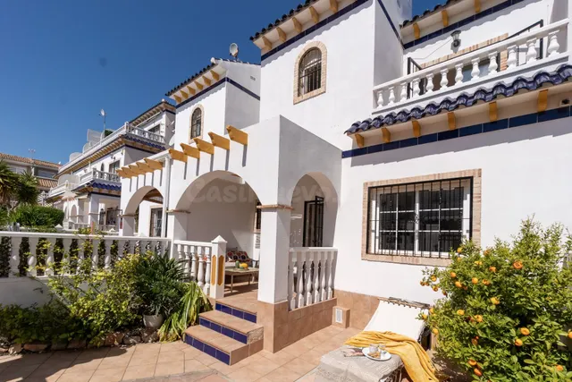 Adosado de 3 dormitorios 2 baños en Orihuela Costa ¡Tu hogar ideal en Las Chismosas! ✨ — 38