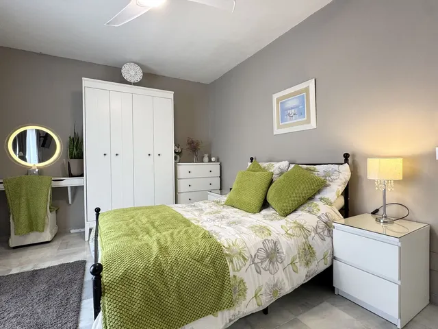 Chalet 4 habitaciones 243m² en venta - Costa del Sol — 24