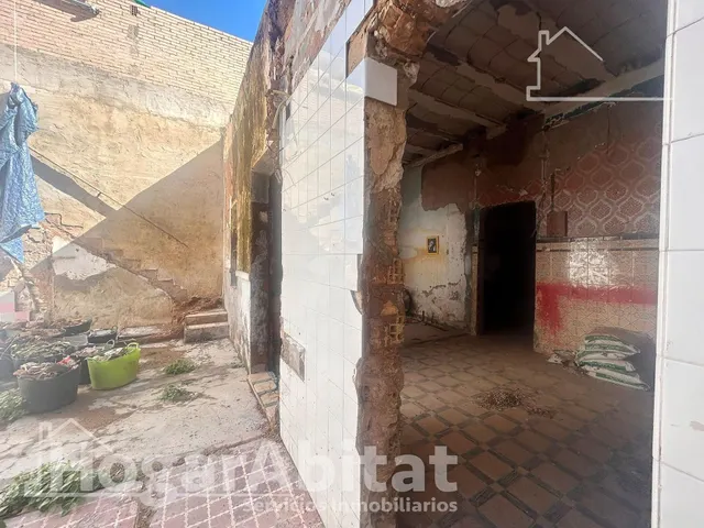 CASA ACOGEDORA Y LUMINOSA PARA REFORMAR CON TERRAZA — 20