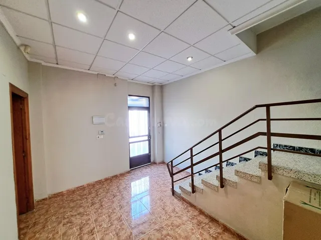 Gran casa de 208 m2 con posibilidad de transformarla en dos  - foto 3