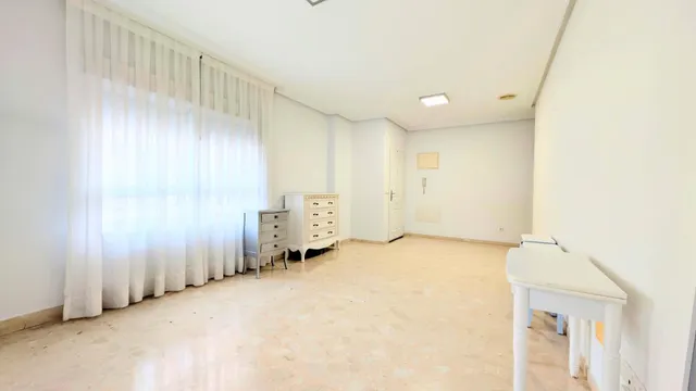 ¡oportunidad única: planta baja semi nueva, 95 m2, Elche, zona toscar, vivienda de esquina, totalmente exterior, entrada independiente! — 12