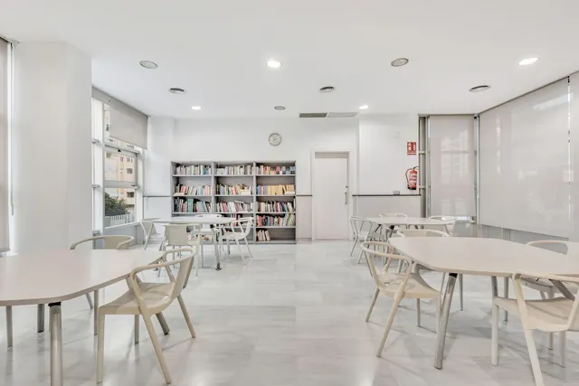 Apartamento de 2 dormitorios en Benidorm — 14