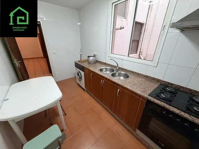 AMPLIO PISO EN PLENO CENTRO DE VILAGARCÍA DE AROUSA PARA REFORMAR — 29