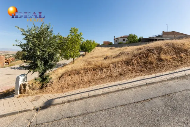 Venta de solar urbano de 258 m2 en Otura (Granada) — 6