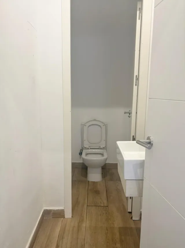 Local comercial 1 habitación 185m² en alquiler - Valdelacasa — 14