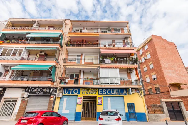 Amplio piso en venta para reformar en el Barrio del Carmen, Murcia — 38