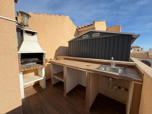 Bungalow de 3 dormitorios y 2 Baños con 2 Terrazas y Piscina en Gran Alacant. — 7