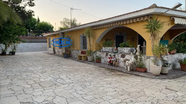 Típica casa tradicional de campo situada sobre terreno URBANO!  de 3900m2 — 7