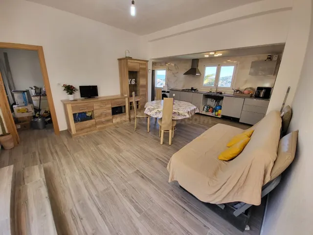 Casa con piscina, jardín y vistas al Montseny – parcela gran - foto 5