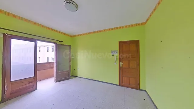 AMPLIO PISO DE TRES DORMITORIOS EN EL CENTRO DE ARRECIFE - foto 2
