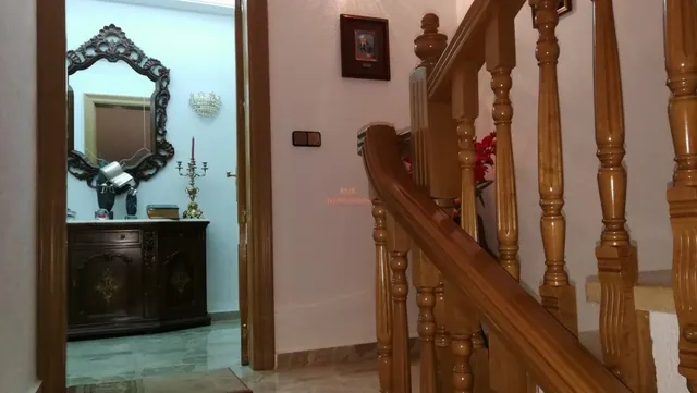 SORPRENDENTE...SE VENDE CASA DE LUJO INDEPENDIENTE, CON LOCAL, A 3 MINUTOS DEL CENTRO DE ALBACETE — 42