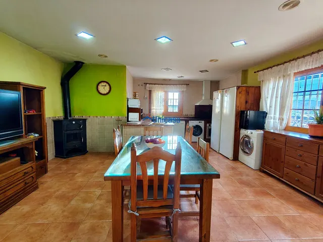 Casa amplia en primera planta, con terraza, garaje y buhardilla en Las Morillas – Puerto de la Torre — 4