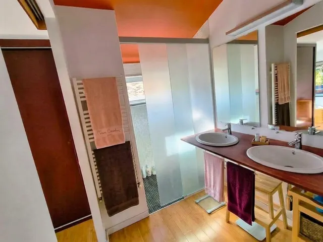 ¡Espectacular chalet de diseño exclusivo con distribución en medias plantas, mucha amplitud y luz en Bustarviejo! — 17