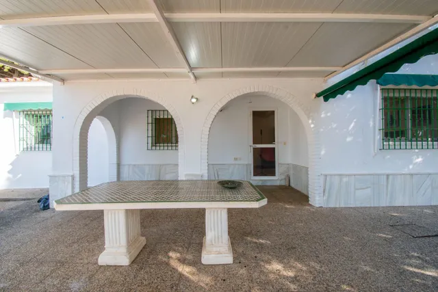 Venta de chalet en las mogarizas con 1125 metros de parcela urbano — 37