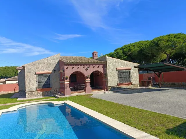 CHALET EN RANA VERDE — 2