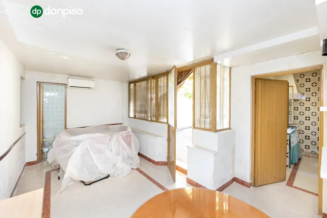 ¡CASA EN UNA SOLA PLANTA, CREA TU VIVIENDA IDEAL EN ALBOLOTE! Casa en una sola planta con patio, garaje y un gran potencial. — 5