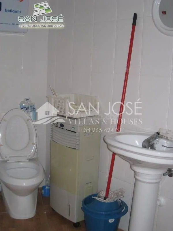 Inmobiliaria San Jose alquila un estupendo local comercial e - foto 4