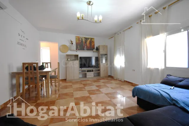 ¡ALZIRA CENTRO! AMPLIO, BONITO Y LUMINOSO CON TERRAZA Y TRAS - foto 2