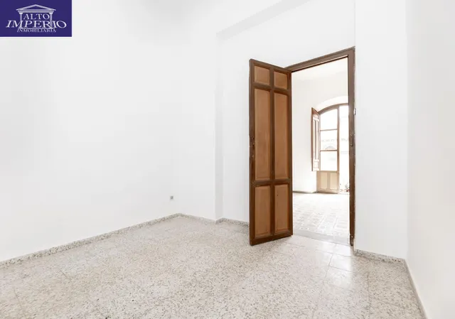 EXCLUSIVA ULTIMA PLANTA CON VISTAS EN GRAN VIA — 17