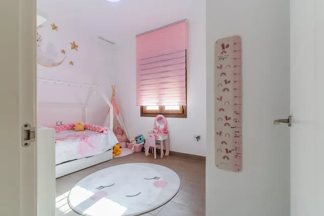 ESPECTACULAR CHALET EN CHICLANA — 28