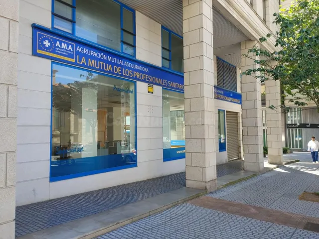 Local comercial 389m² en venta - Santa Margarita-Los Puentes