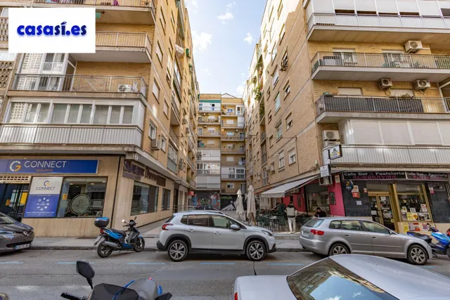 Piso con terraza y gran potencial junto a Camino de Ronda — 39