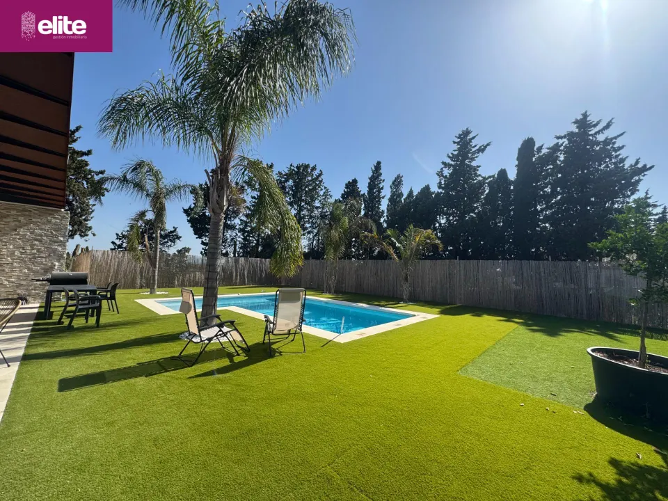 ESPECTACULAR CHALET CON PISCINA EN EL PUERTO DE SANTA MARIA